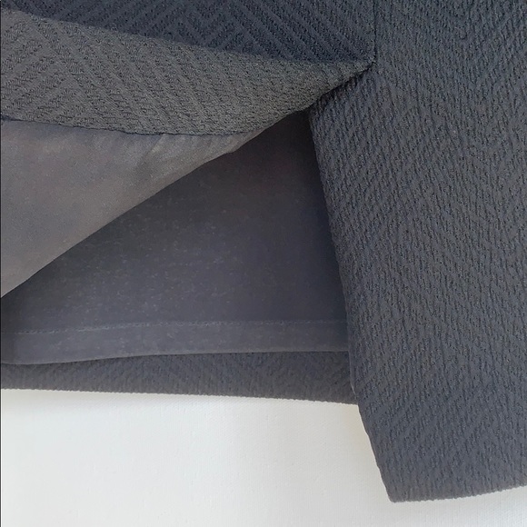 Banana Republic Black Textured Design Size 00P - Picture 7 of 10
